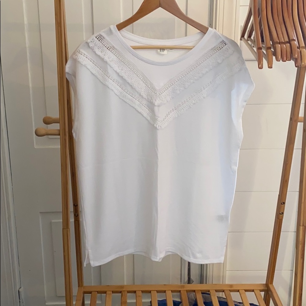 Gap large fringe top white